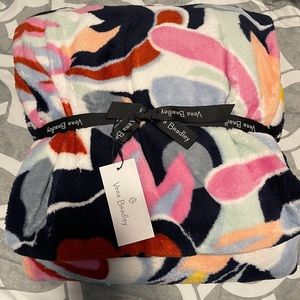 🌸 Vera Bradley Throw Blanket 🌸